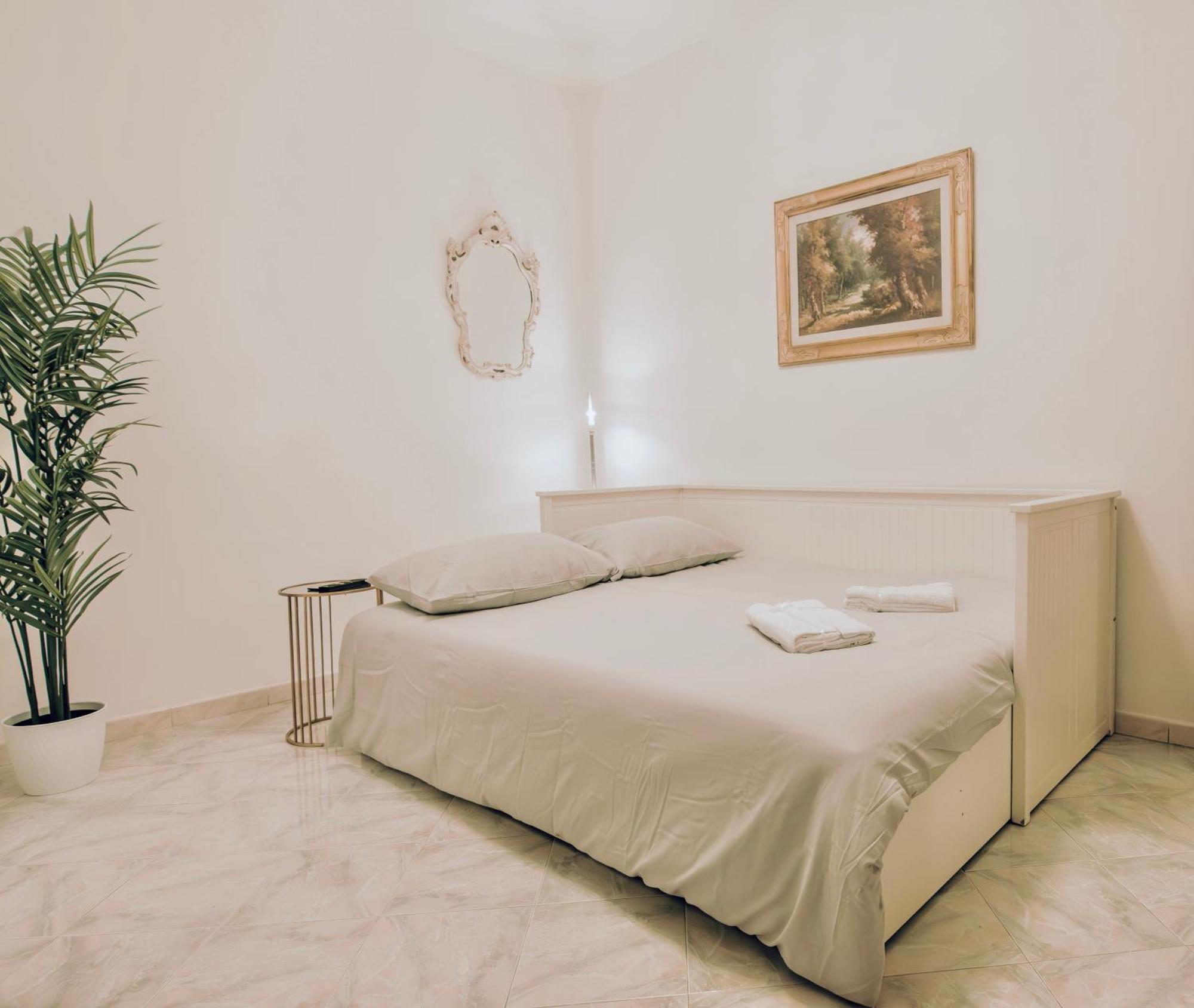 Golden Luxury Home - San Giovanni - 10 Min To Basilica Of San Giovanni - 25 Min To Colosseum Roma Ngoại thất bức ảnh